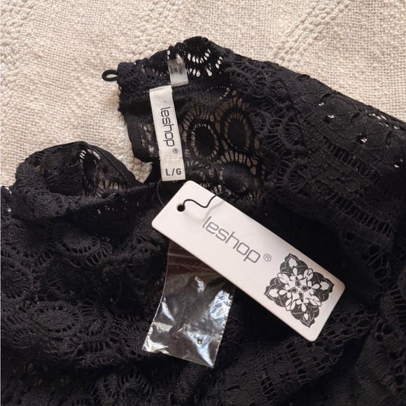 NWT Layering LeShop Black Lace Top - Picture 2 of 5